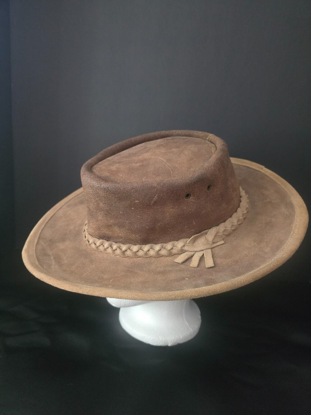 Aged Australian Outback Genuine Leather Hat Embossed Warrigal Map Sz L